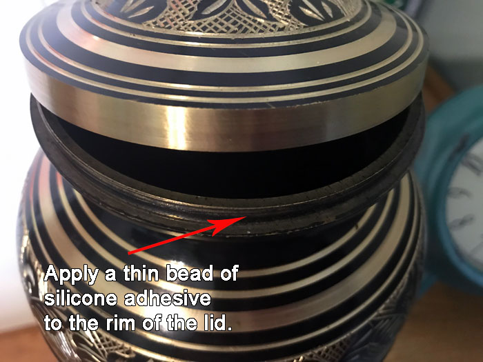 Sealing a Cremation Urn - Metal